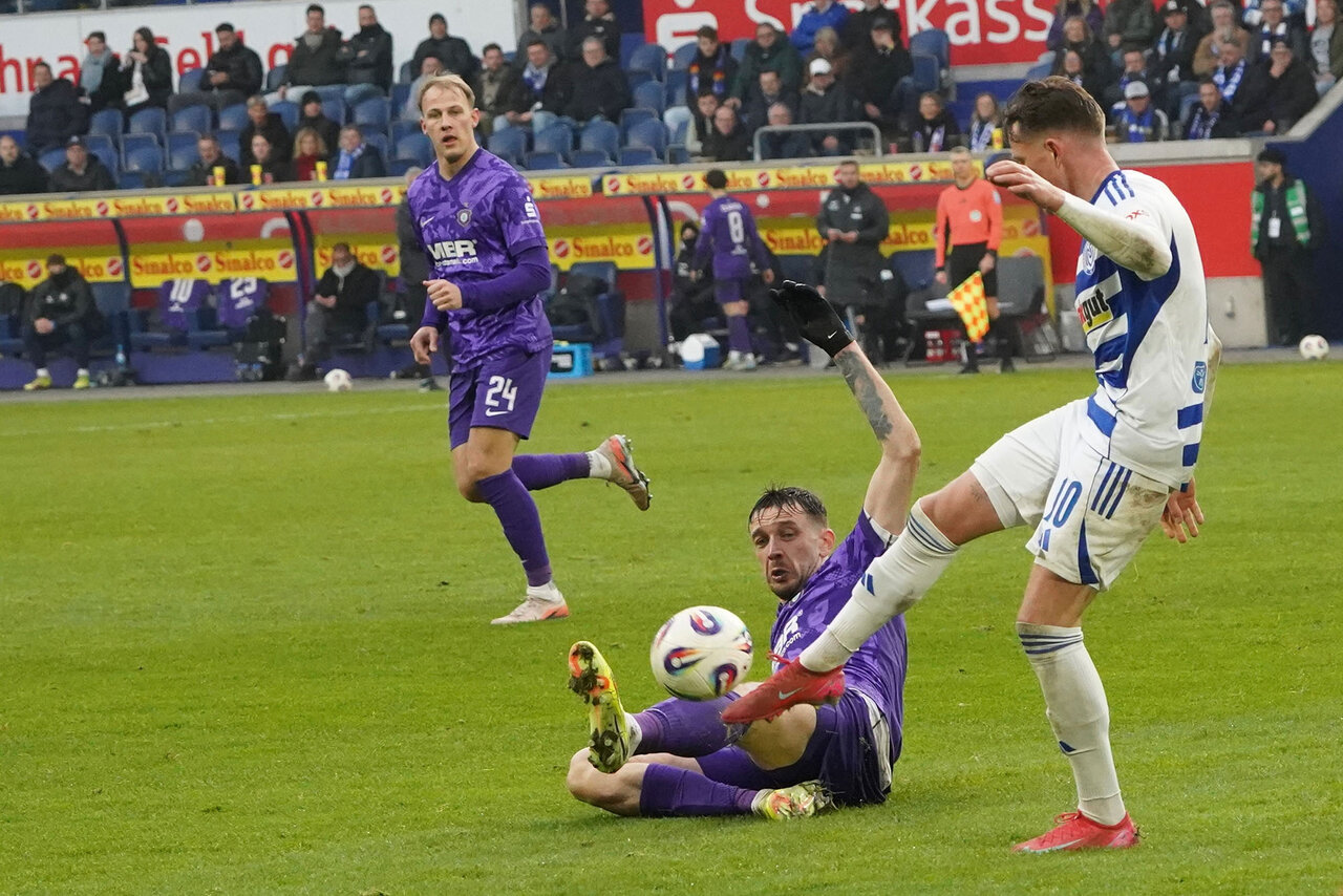 Boris Tashchy beim Tackling.