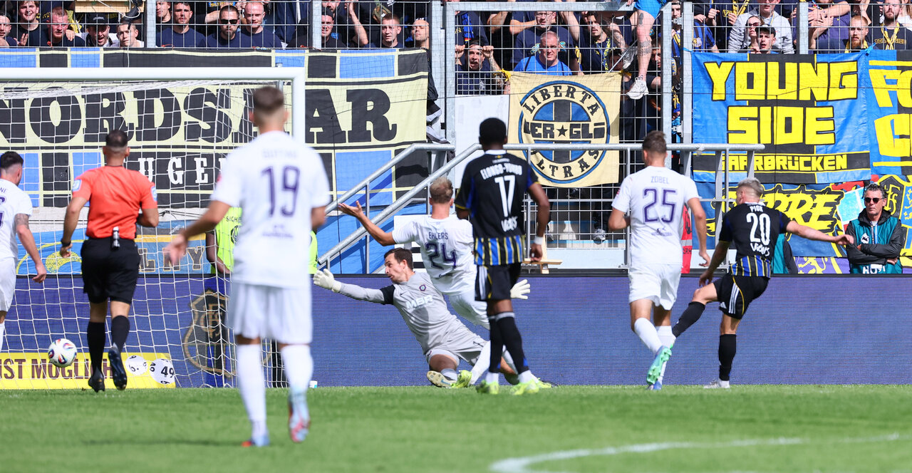 Nicht zu halten - Florian Pick mit der Entscheidung.