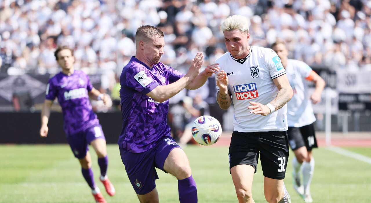 Anthony Barylla im Zweikampf in Ulm. 