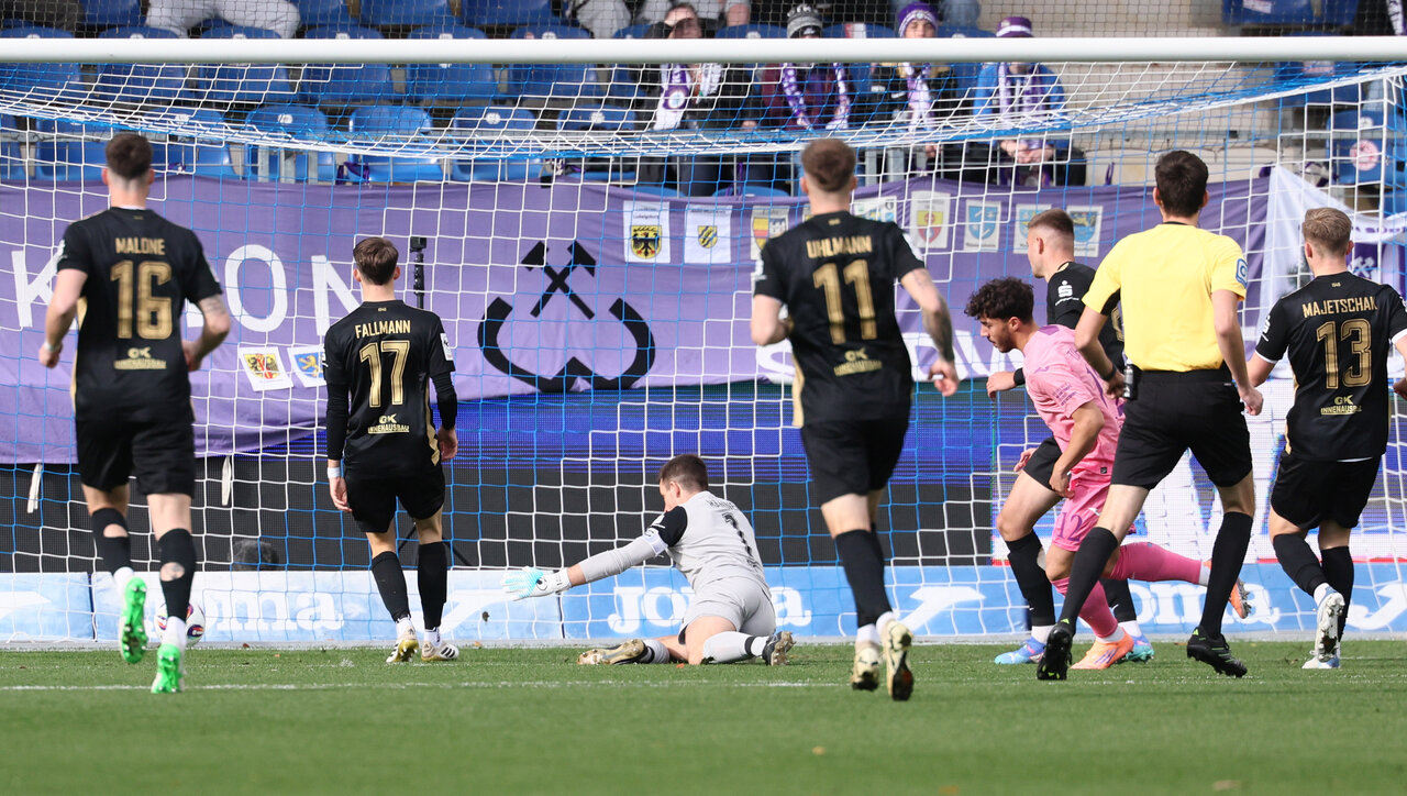 Fehlstart - Aue legt Hoffenheim auf.