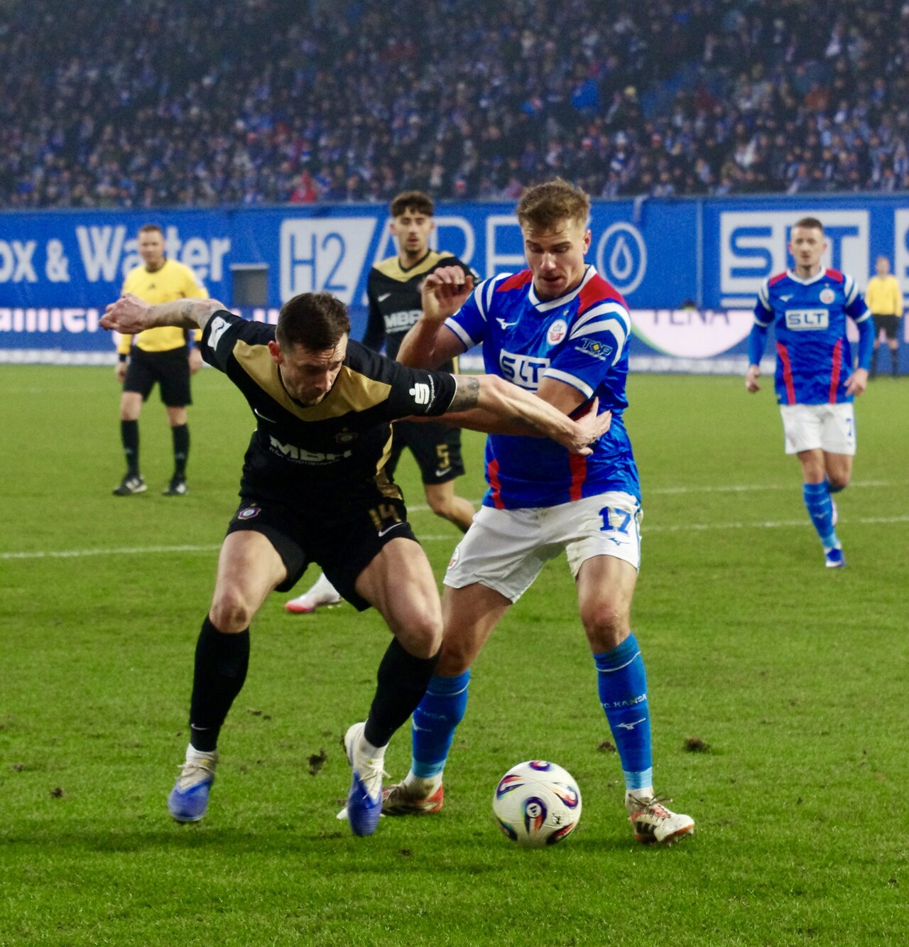 Voller Einsatz. Boris Tashchy im Kampf um den Ball