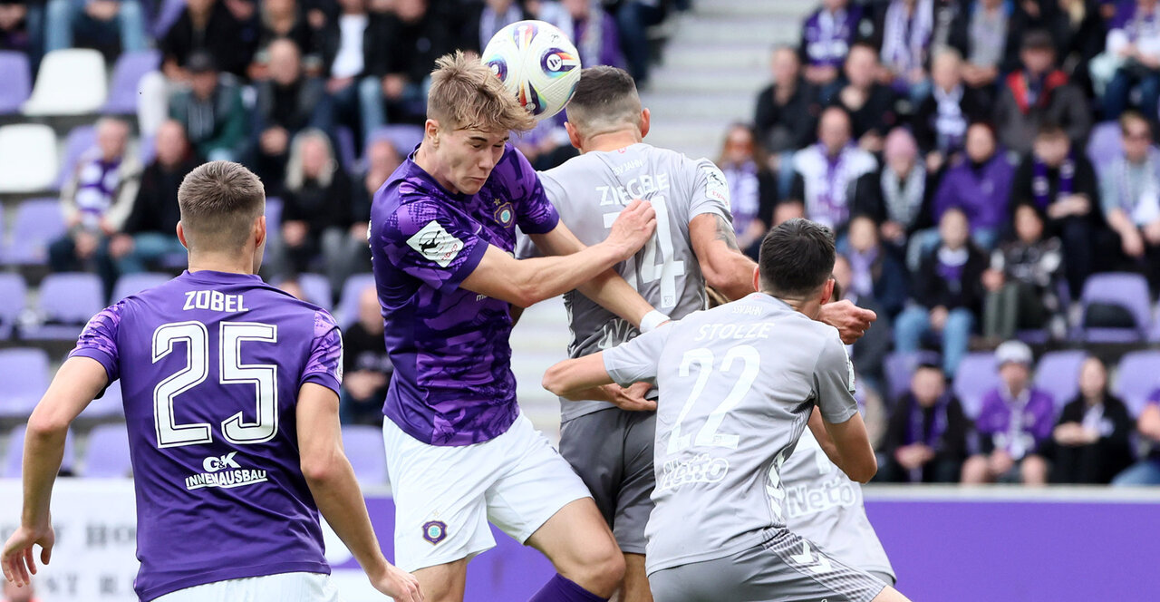 Paul Seidel im Kopfballduell.