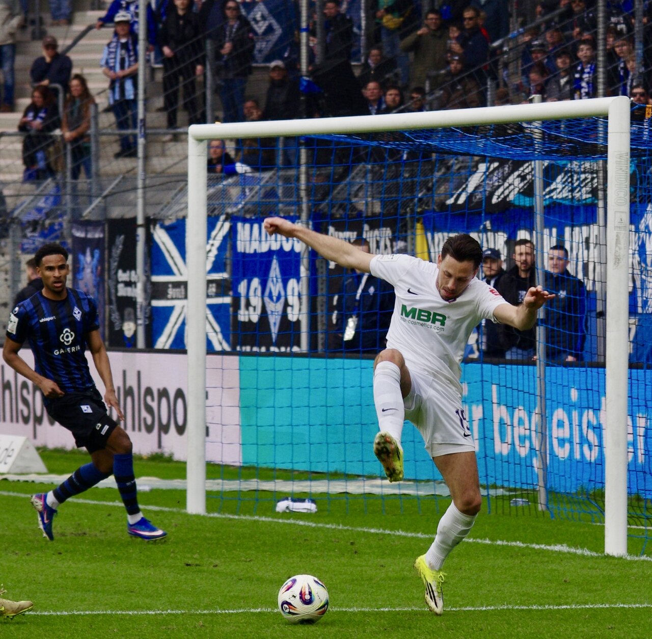 Kein leichtes Ding - Marcel Bär verfehlt.