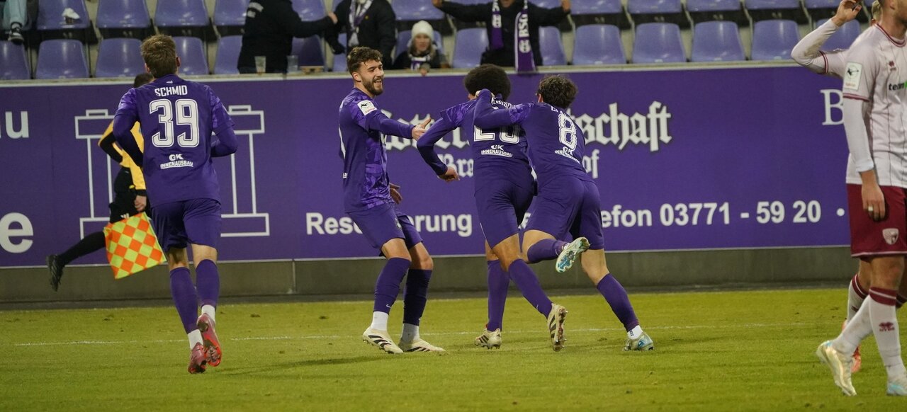 Spiel gedreht - Fabisch mit dem 2:1.