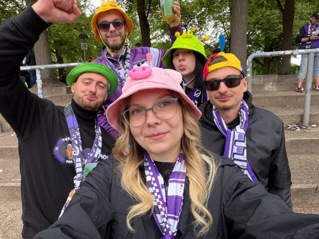 Supporters Marienberg bei der "Lustige Hüte" Fahrt