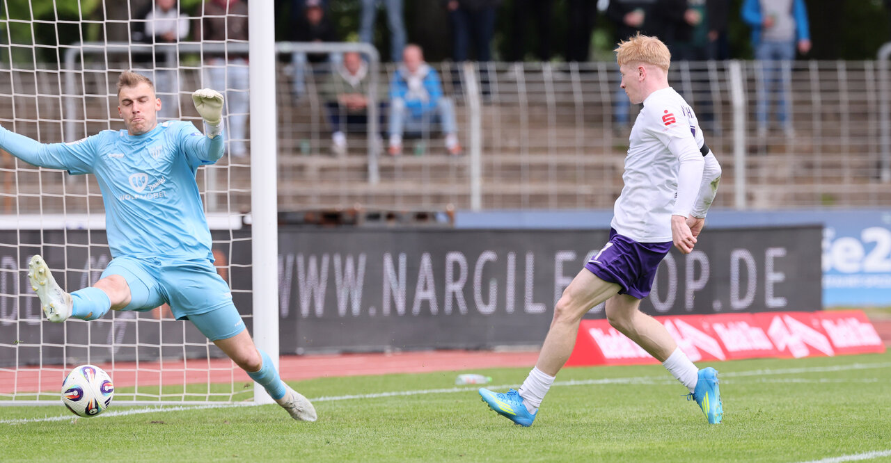 Weinhauer schiebt ein - 2:1.