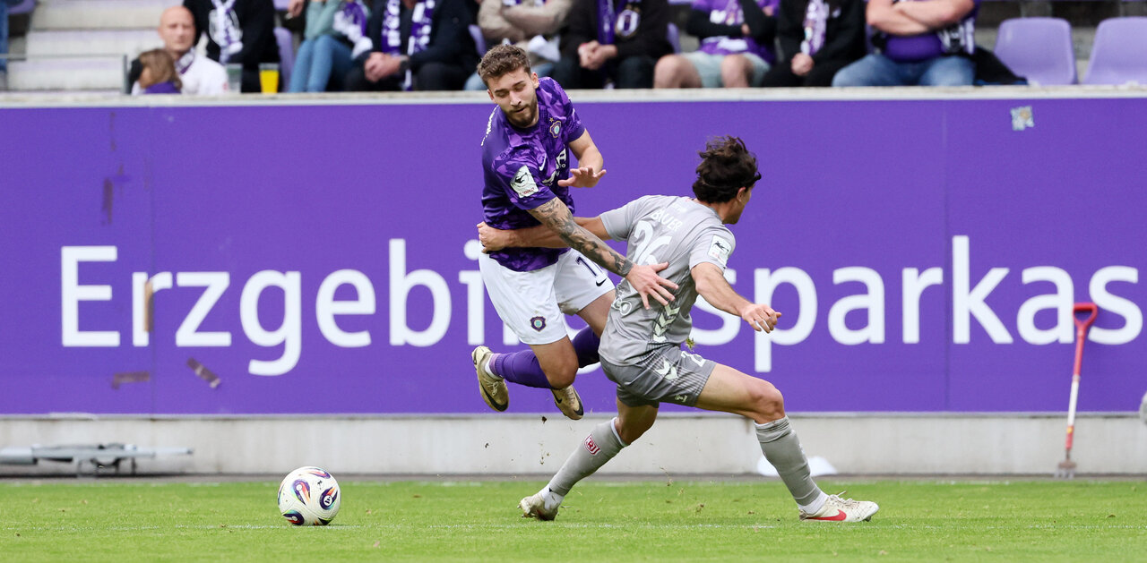 Wilder Schlagabtausch - Eric Uhlmann im Zweikampf. 