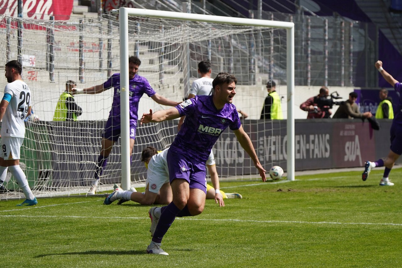 Hoffnungstreffer - Zobel gleicht aus.