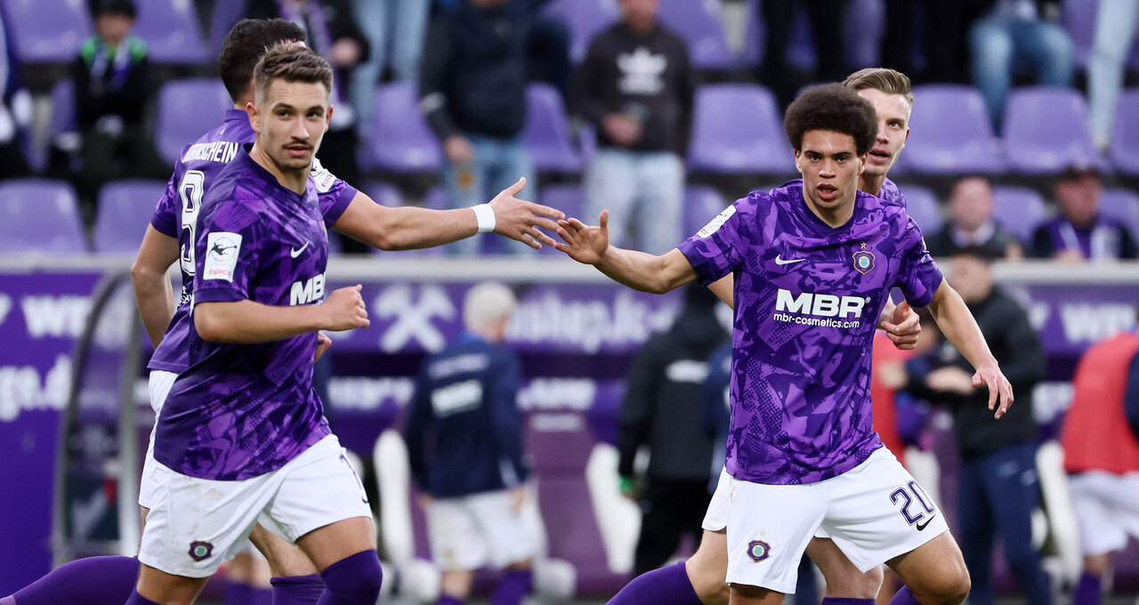 Jonah Fabisch nach dem Tor zum 3:3.