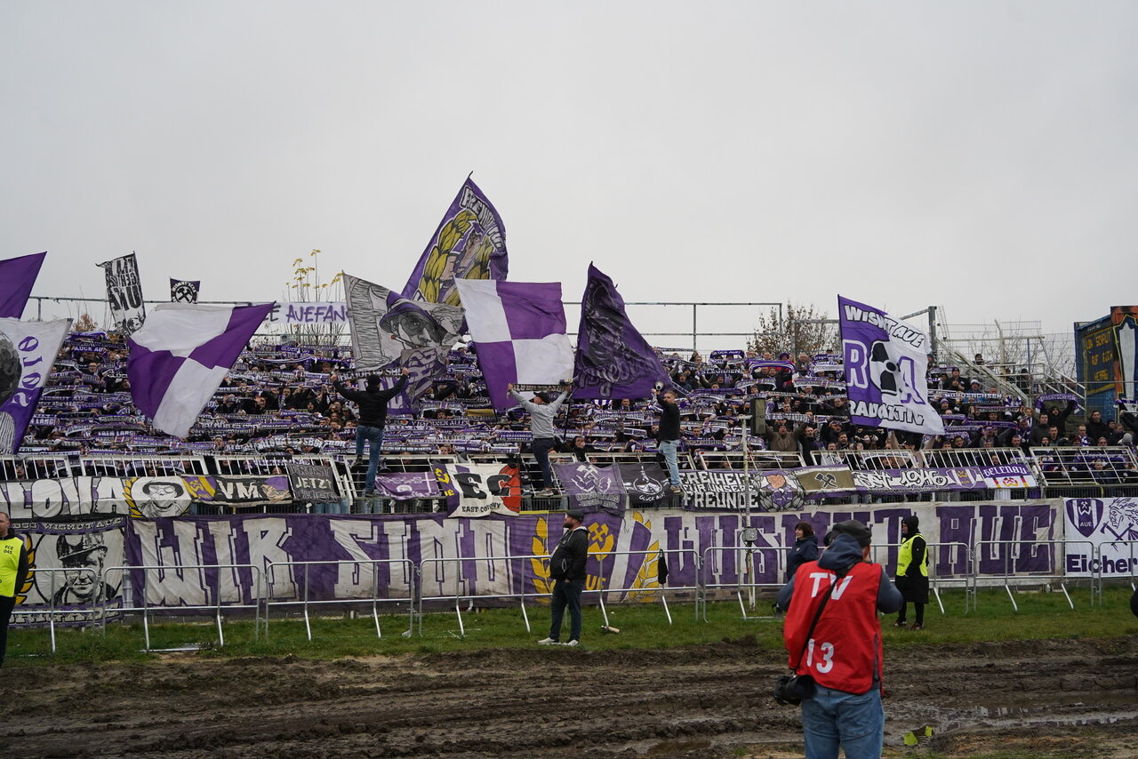 Wenn die lila-weißen Fahnen wehen.