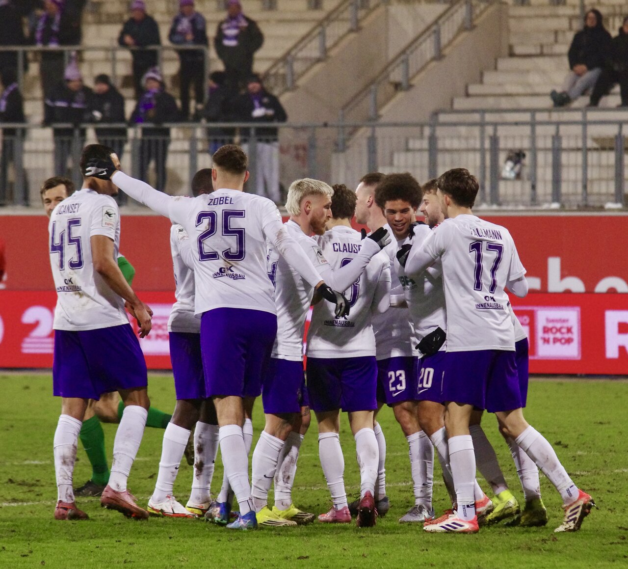 Endlich jubeln - Jonah Fabisch bringt Aue in Front.