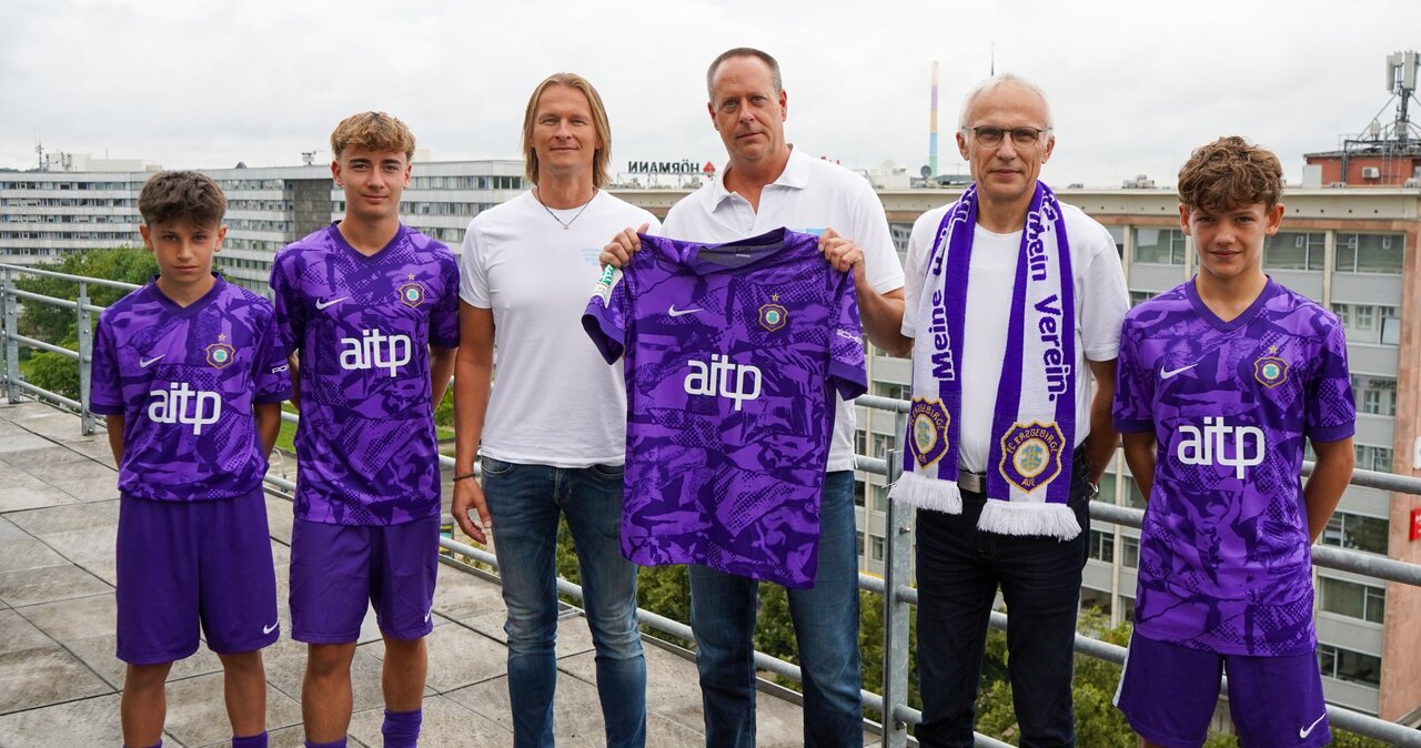 Übergabe-Bild aitp Übergabe-Bild aitp