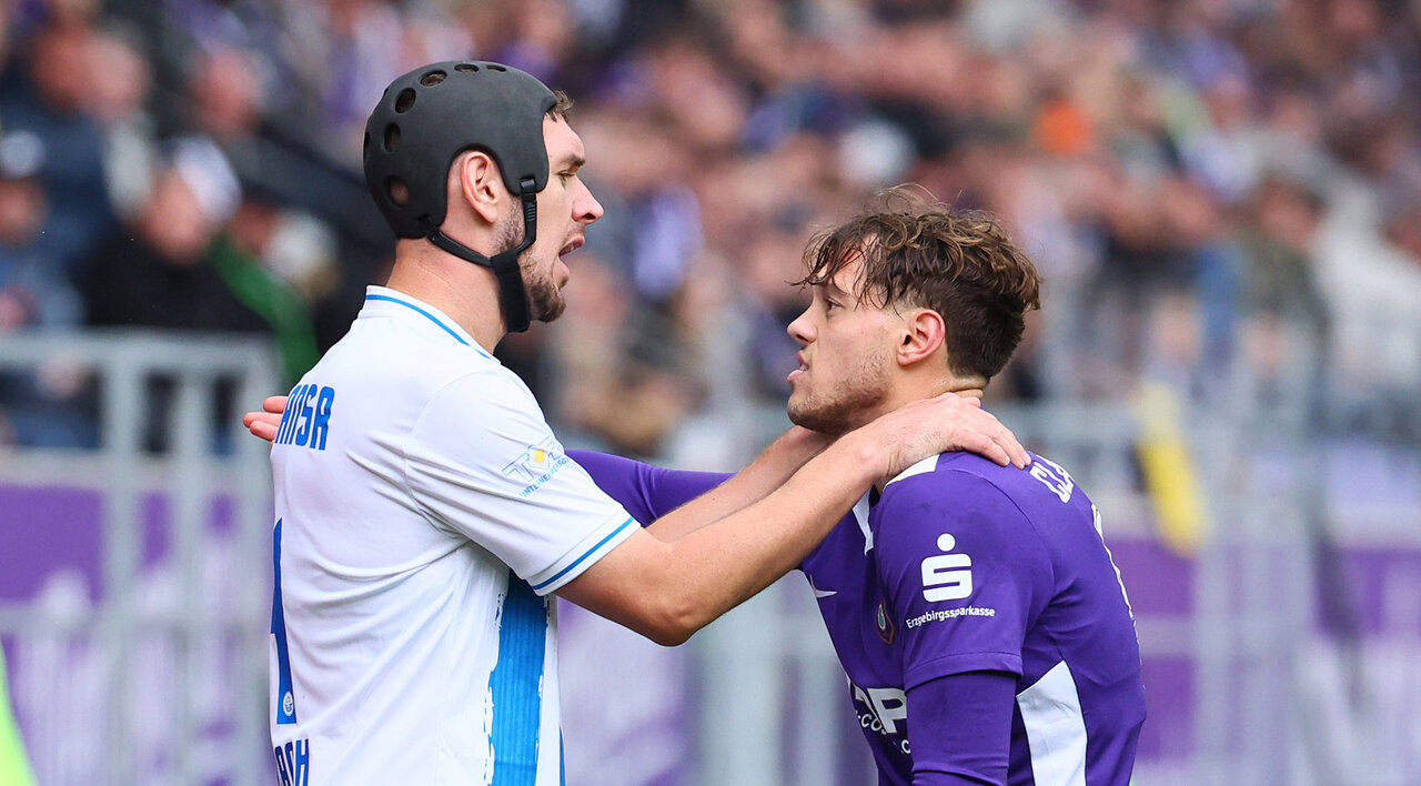 Versöhnung zwischen zwei Spielern.