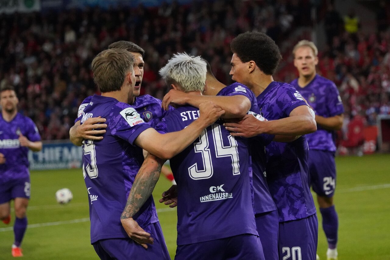 Jubeltraube - Julian Guttau gleicht den frühen Rückstand aus.