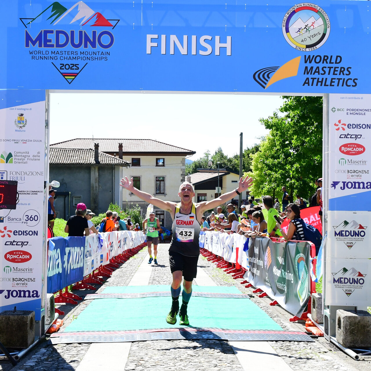 René Leßmüller erreicht das Ziel.