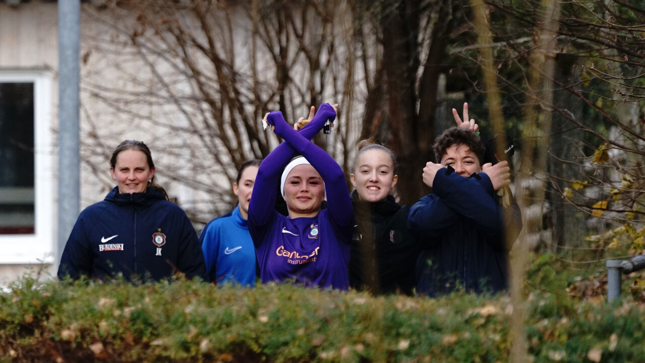 Gute Laune bei den Aue-Mädels.