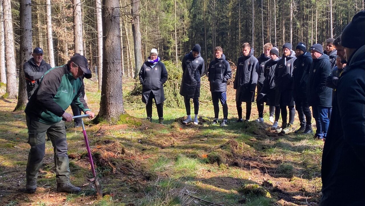 Erklärung der Arbeit mit dem huff'schen Pflanzspaten